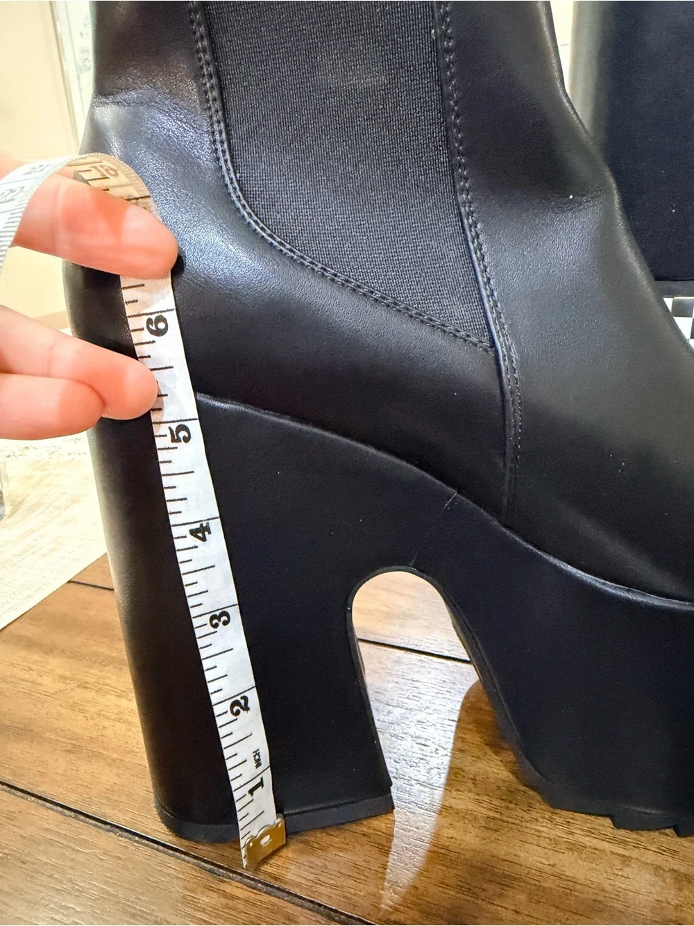 Lamoda Black Chunky Platform Chelsea Boots Women's Size 6 Skull Lining